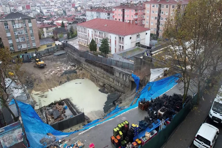 Okulun yanında bulunan inşaatın istinat duvarı yıkıldı