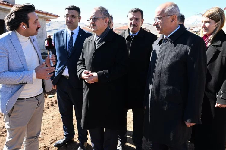 Bakan Mehmet Özhaseki deprem bölgesinde yapılan çalışmaları inceledi
