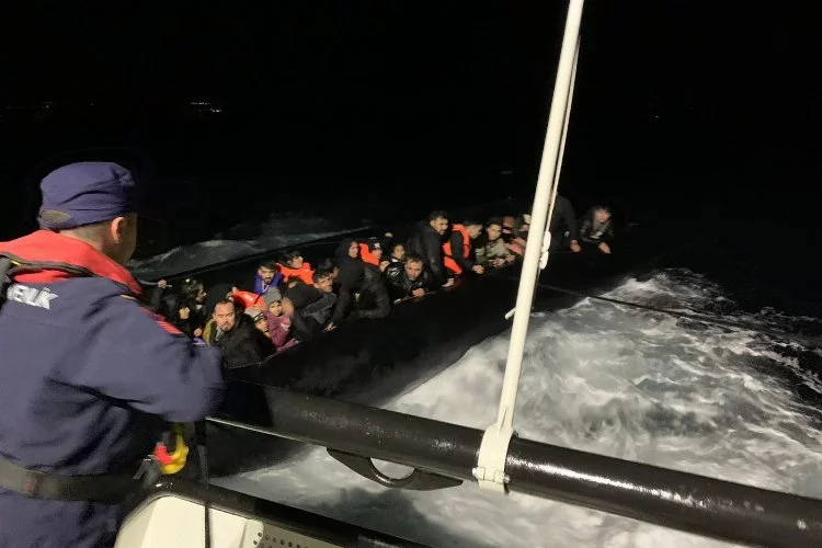 Balıkesir sularında hareketlilik: Çok sayıda düzensiz göçmen yakalandı