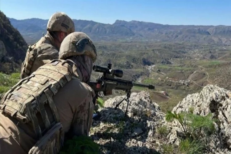 Barış Pınarı, Zeytin Dalı ve Fırat Kalkanı bölgelerinde 18 PKK/YPG'li terörist etkisiz hale getirildi