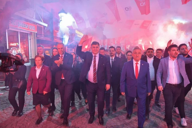 CHP İzmir Büyükşehir adayı Tugay:  Çok asil bir emaneti teslim aldık