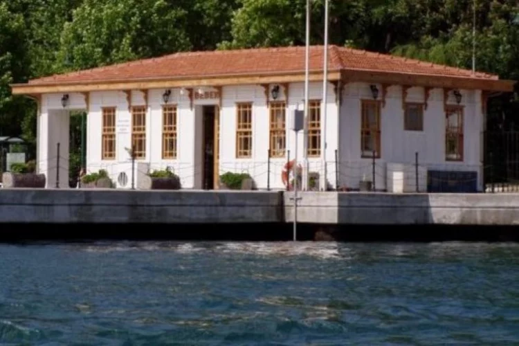 Beşiktaş'ta su alan kiralık yat battı