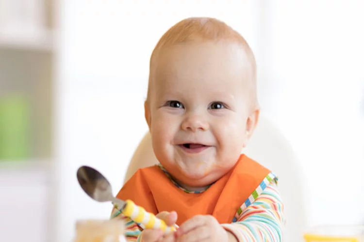 Bebeklerde mama seçerken neye dikkat edilmeli ? Bebeklerin sağlıklı gelişimi için hangi mama kullanılmalıdır?