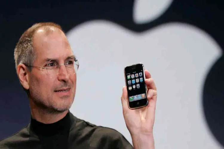 iPhone 1, açık artırmada 45 bin sterline satıldı