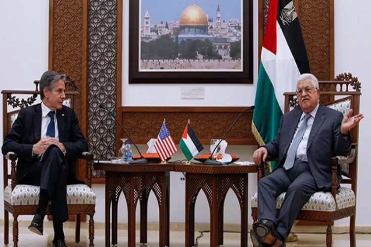 Blinken Filistin Devlet Başkanı Abbas ile bir arada