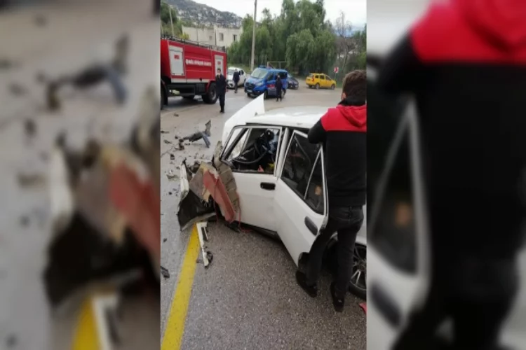 Bodrum'da tırla otomobilin çarpıştığı kazada 4 kişi yaralandı