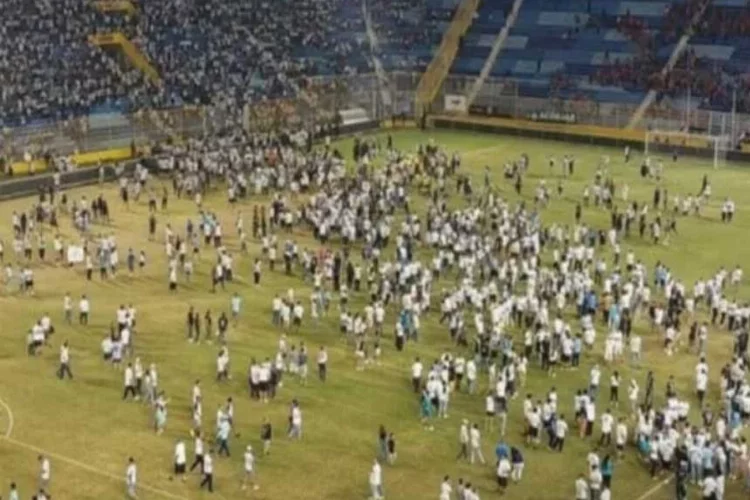 El Salvador'da futbol maçı izdihamı: 12 ölü