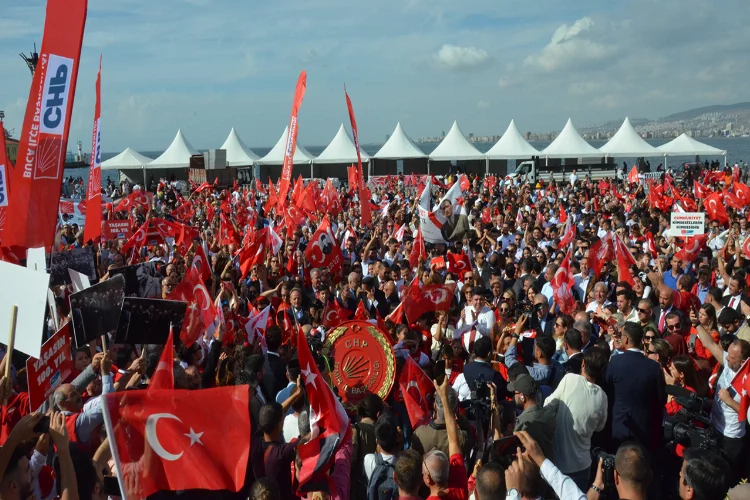 CHP İzmir 100. Yılda Ata’mızın huzurunda: İktidara ‘Cumhuriyet izleri’ tepkisi