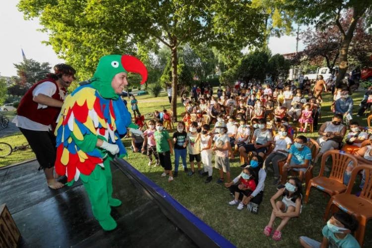 Gaziemir'de çocuk tiyatroları parklara taşınıyor