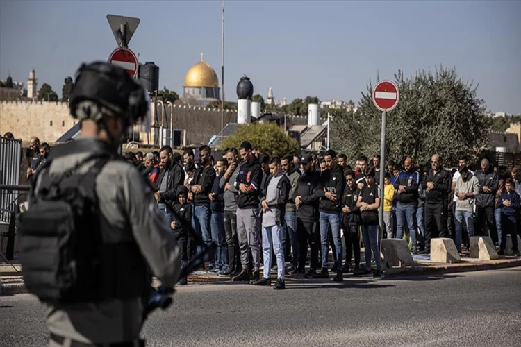 İsrail, Mescid-i Aksa'da cuma namazı kılınmasını 8 haftadır kısıtlıyor