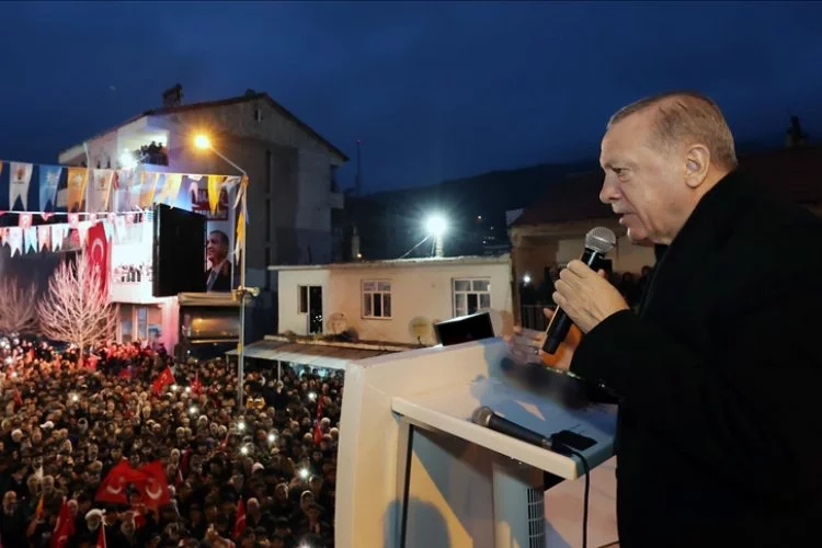 Cumhurbaşkanı Erdoğan: Depremin izlerini birer birer siliyoruz
