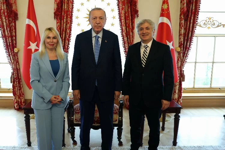 Cumhurbaşkanı Erdoğan  yüz, kol ve rahim nakilleriyle bilinen Prof. Dr. Ömer Özkan ile görüştü!