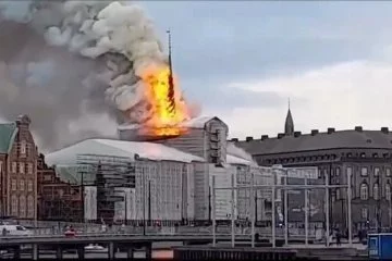 Danimarka'da 500 yıllık tarihi binada yangın alarmı