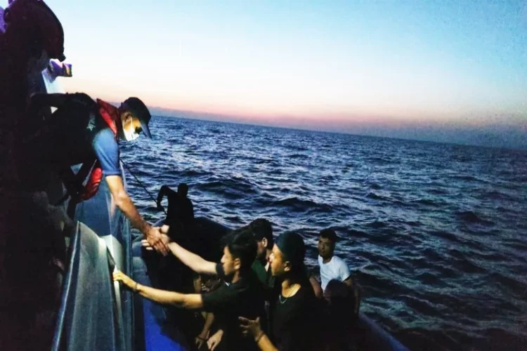 Muğla Datça’da düzensiz göçmenler kurtarıldı