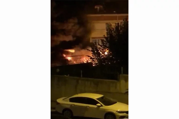 İstanbul’da üvey kardeş dehşeti: Benzin döküp yaktı