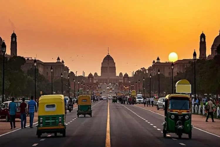 Yeni Delhi’de gezilecek yerler. Yeni Delhi’de en sevilen gezi noktaları