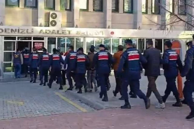 Denizli'de kaçak göçmen operasyonu: 43 Yabancı ve 13 Organizatör tutuklandı