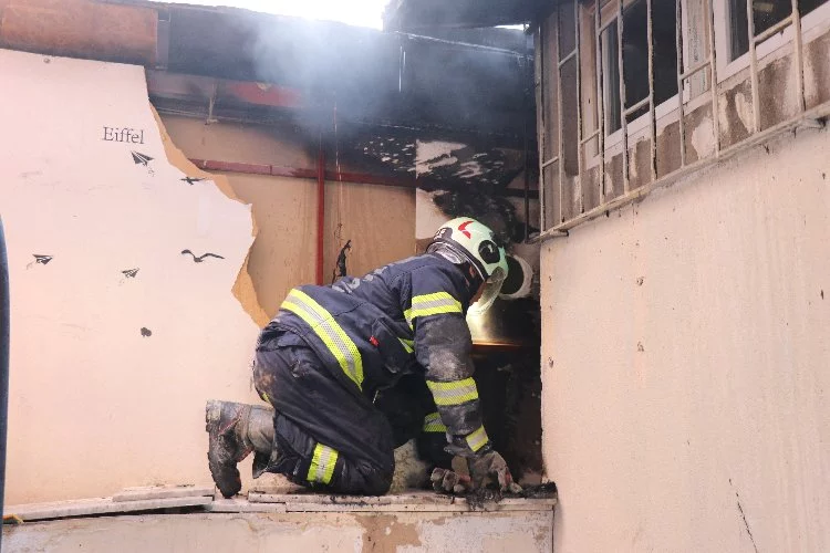 Denizli’de yangın paniği: İşyerleri duman doldu