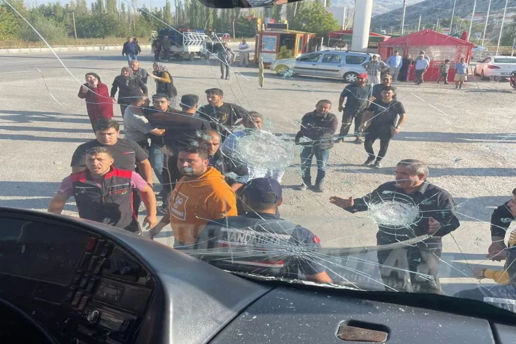 Denizlispor taraftar grubu otobüsüne silahlı saldırı yapıldı