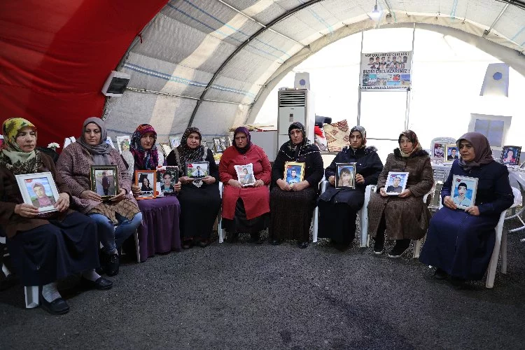 Diyarbakır anneleri Ramazan ayına evlatlarına hasret giriyor
