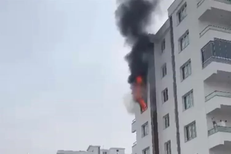 Diyarbakır’da yangın: Yükselen alevler korkuttu