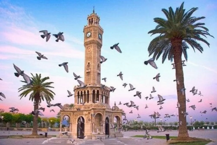 İzmir Saat Kulesi neden yapıldı? Kule'nin başına neler geldi?