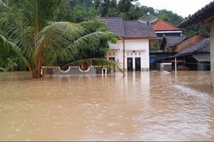 Endonezya'da sel felaketi: Çok sayıda ölü ve kayıp var