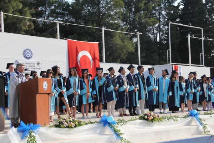 EÜ Edebiyat Fakültesi öğrecileri kep attı