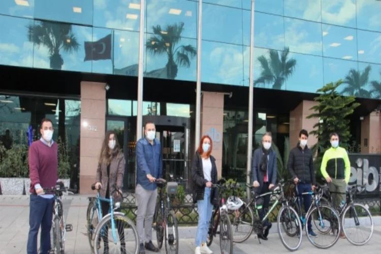 Ege İhracatçı Birlikleri çalışanları 12 Şubat'ta mesailerine bisikletle gitti