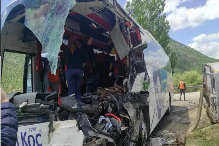 Konya'da kaza: Çok sayıda ölü ve yaralı var