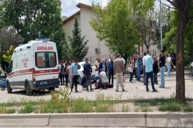 Ankara'da trafik kazası! Motosiklet, yayaya çarptı