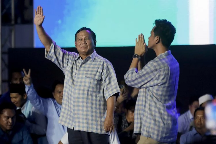 Endonezya'da Devlet Başkanı Prabowo Subianto oldu