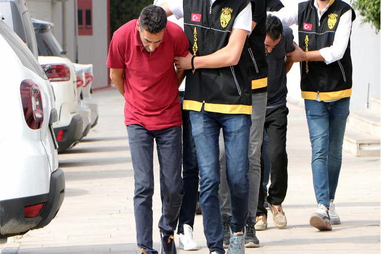 Adana’da enişte cinayeti: Mahkeme çıkışı öldürdü