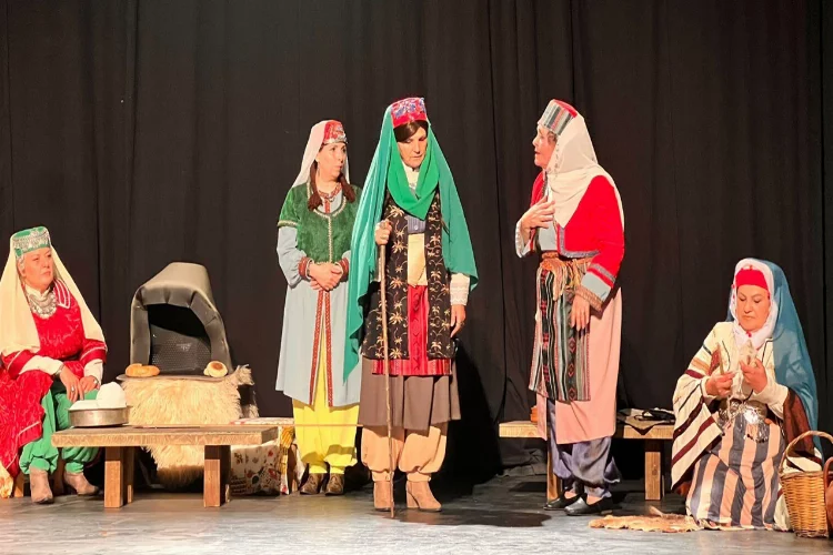 Bacıyan-Rum Fatma Bacı tiyatro oyunu Eskişehir'de sergilendi