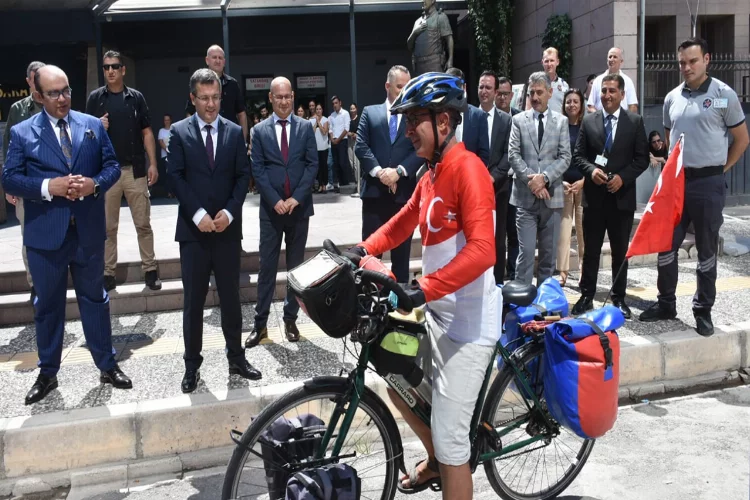 Şehit polis Fethi Sekin için bisiklet sürecek