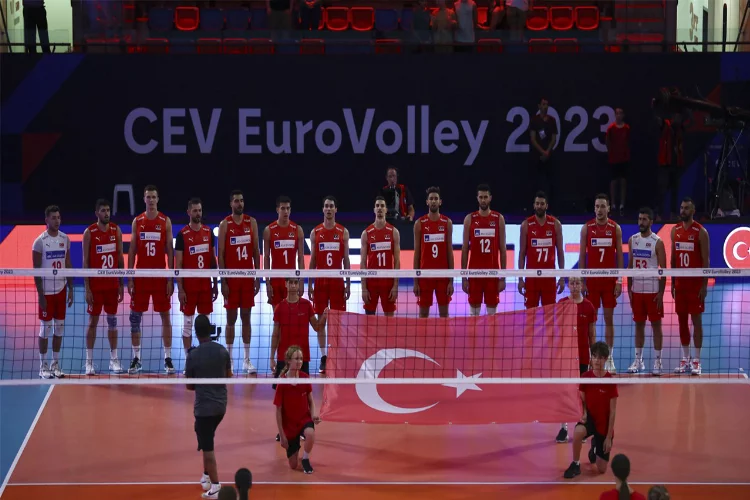 Türkiye- Sırbistan Erkek Voleybol maçı ne zaman? Filenin Efeleri madalya peşinde