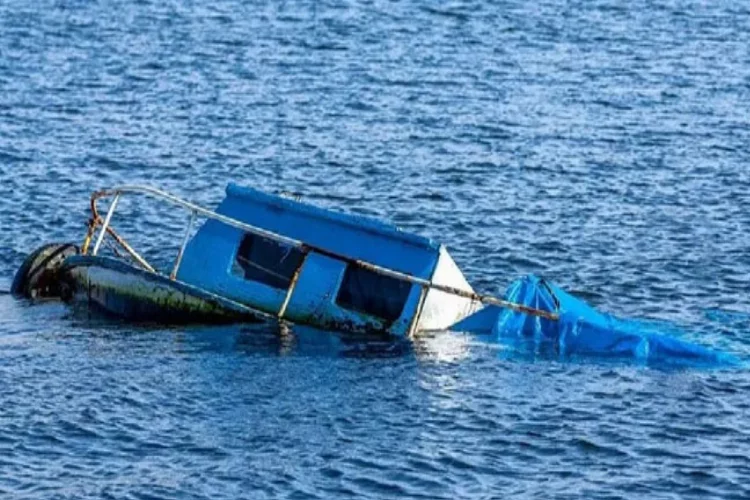 Filipinler'de tekne faciası! En az 25 ölü