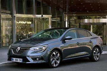 Fiyat şaka değil gerçek! Sıfır kilometre Renault 304 bin TL’ye satışta!