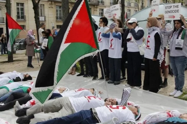 Fransa'da göstericiler Gazze için açlık grevi başlattı