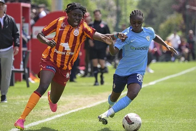 Galatasaray kadın futbol takımı Turkcell Kadın Futbol Süper Ligi'nde şampiyon