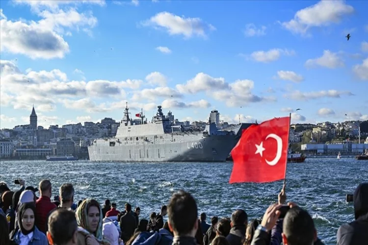 TCG Anadolu gemisi İzmir'e geliyor!