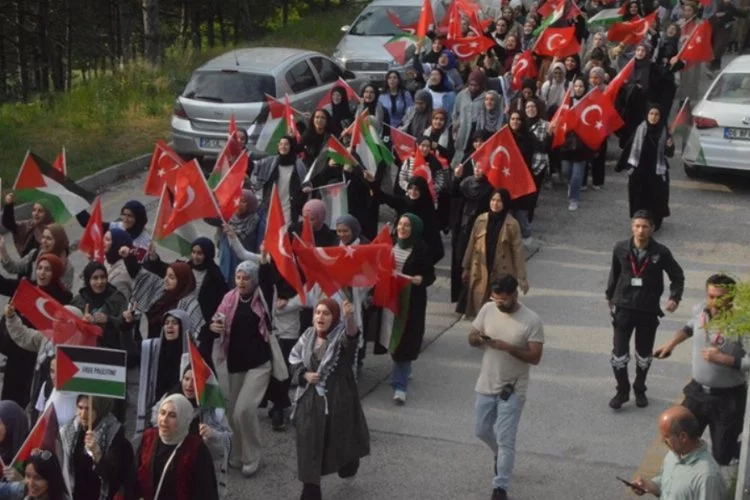 Hacettepeli öğrenciler Filistin'e destek yürüyüşü düzenledi