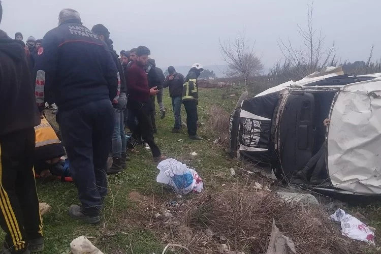 Hatay’da feci kaza: Tarım işçilerini taşıyan minibüs tarlaya uçtu