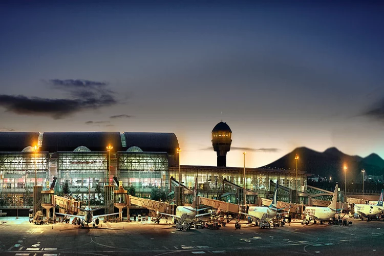İzmir Adnan Menderes Havalimanı, Transavia’nın ilk Paris uçuşunu karşıladı
