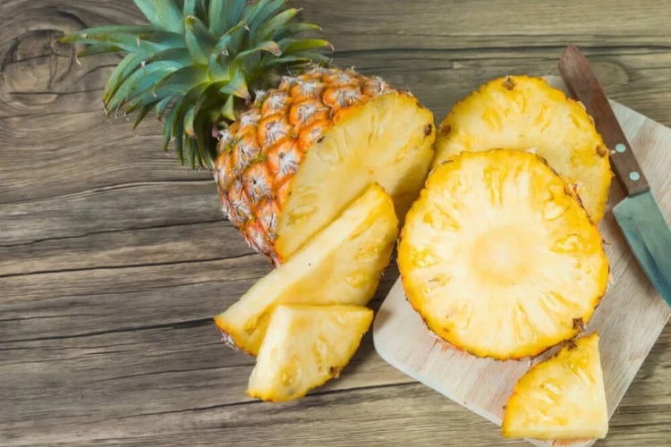 Hem sağlıklı hem de son derece lezzetli olan ananas günde ne kadar tüketilmeli?