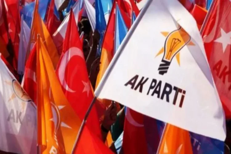 İşte AK Parti İzmir’de yeni ilçe başkanları…