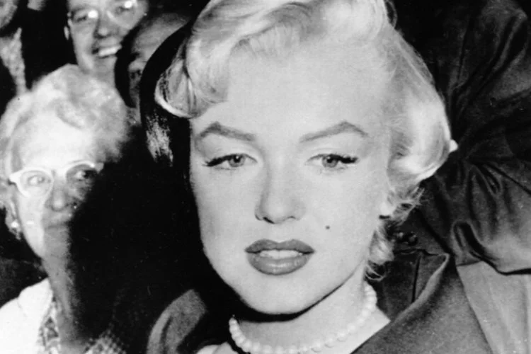Hollywood’un yıldızı Marilyn Monroe'ya komşu mezar: 400 bin dolara satışa çıkacak