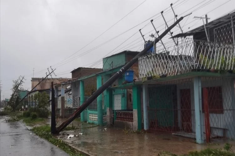 Ian Kasırgası'nın Küba'yı elektriksiz bırakması protestoları tetikledi