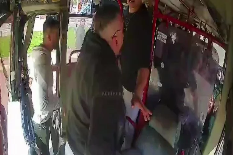 İnanılır gibi değil: Otobüs şoförü yolcuya sopa ile saldırdı