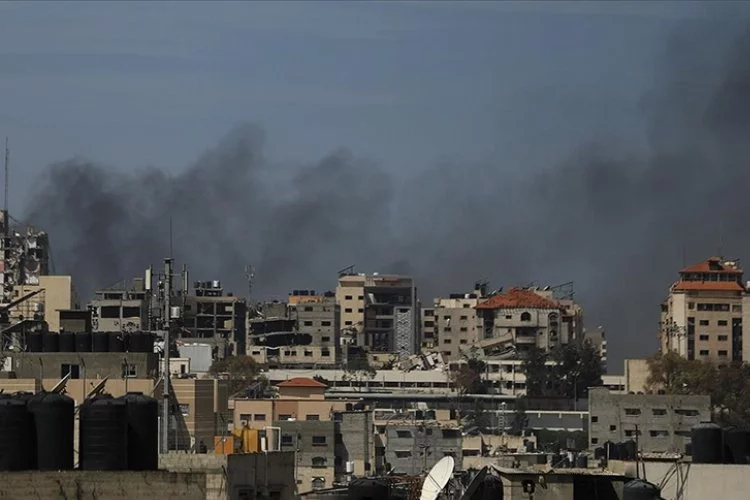 İsrail'den Şifa Hastanesi yakınlarındaki evlere saldırı: Ölü ve yaralılar var